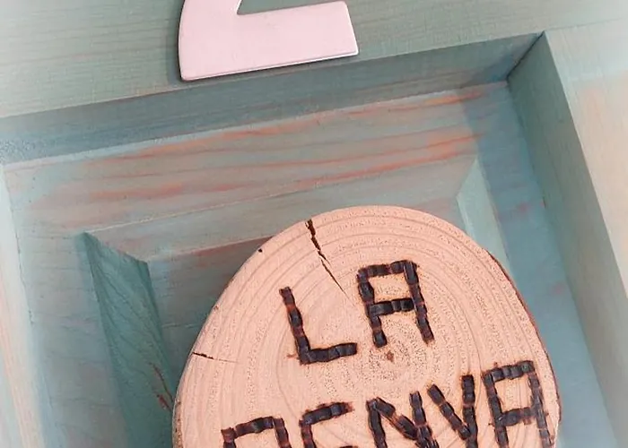 Casa Pura Vida * Relleu